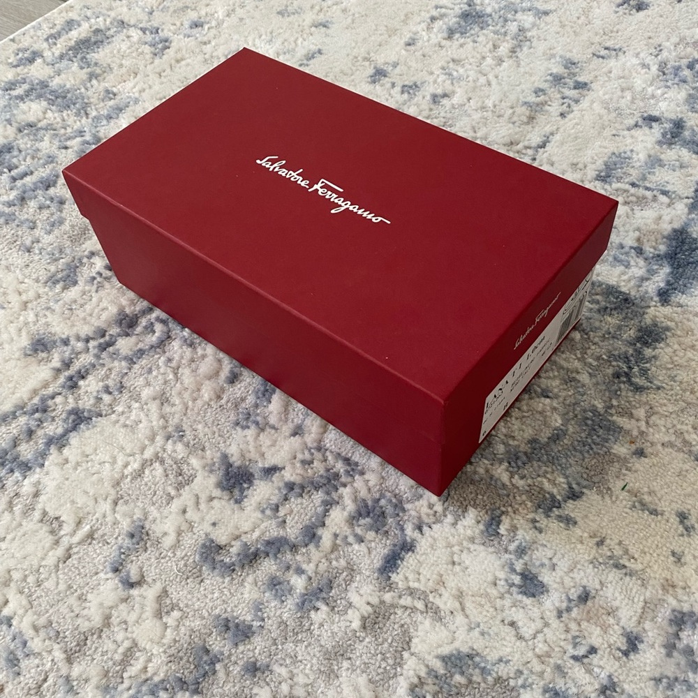 Salvatore ferragamo box